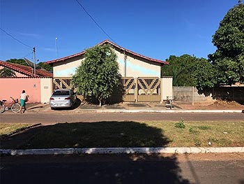 Casa em leilão - Avenida Azambuja, 536 - Mundo Novo/GO - Banco Bradesco S/A | Z18148LOTE013