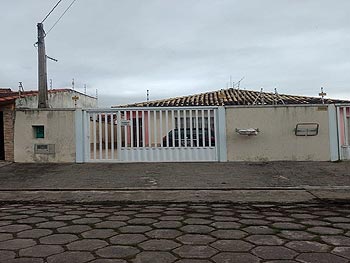 Casa em leilão - Rua Jacareí, 258 - Itanhaém/SP - Banco Santander Brasil S/A | Z18699LOTE014