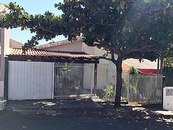 Casa em leilão - Rua Aurélio Ribeiro dos Reis, 60 - Santo Antônio da Platina/PR - Banco Bradesco S/A | Z18426LOTE032