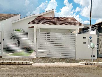 Casa em leilão - Rua Sebastião Barbosa de Oliveira, s/n - Mineiros/GO - Banco Pan S/A | Z19137LOTE007