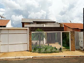 Casa em leilão - Rua Aquiles Ferreira, 267 - Rolândia/PR - Banco Pan S/A | Z19137LOTE010