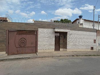 Casa em leilão - Rua Geraldo Antunes, 356 - Montes Claros/MG - Banco Bradesco S/A | Z19148LOTE012
