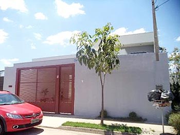 Casa em leilão - Rua Syllas da Silva Rosa, 470 - São Carlos/SP - Banco Bradesco S/A | Z19546LOTE009