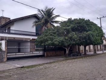 Casa em leilão - Avenida Romania, 247 - Peruíbe/SP - Banco Santander Brasil S/A | Z19626LOTE013