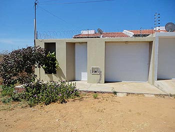 Casa em leilão - Rua Luiza Oliveira Muniz, 220 - Santa Quitéria/CE - Banco Bradesco S/A | Z19659LOTE013