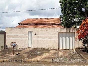 Casa em leilão - Rua Paraná, Lote 13-B, Quadra 8 - Luziânia/GO - Itaú Unibanco S/A | Z19905LOTE004