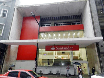 Ex-Agência em leilão - Rua Sete de Setembro, 1136 - Porto Alegre/RS - Banco Santander Brasil S/A | Z20047LOTE003