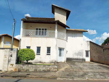 Casa em leilão - Travessa Antônio Dias dos Reis, 141 - Três Pontas/MG - Banco Pan S/A | Z20301LOTE001