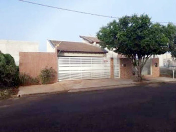 Casa em leilão - Avenida Alcides de Siqueira Barros, 174 - Rancharia/SP - Banco Santander Brasil S/A | Z20514LOTE026