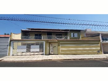 Casa em leilão - Rua Deodoro da Fonseca, 09 - São Sebastião do Paraíso/MG - Banco Bradesco S/A | Z20548LOTE010
