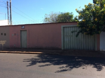 Casa em leilão - Rua Coronel Américo Batista, 1844 - Ribeirão Preto/SP - Banco Santander Brasil S/A | Z20700LOTE016