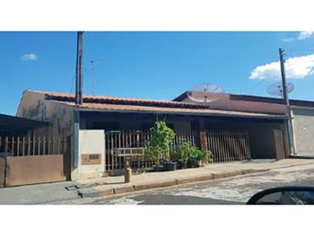 Casa em leilão - Rua Dr. Lavinio Luchesi, 45 - Monte Aprazível/SP - Banco Bradesco S/A | Z21028LOTE010