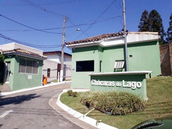 Casa em leilão - Rua México, 200 - Carapicuíba/SP - Banco Santander Brasil S/A | Z21116