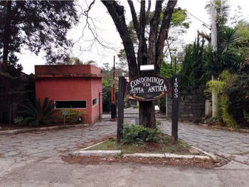 Casa em leilão - Rua Domingos Nastari, 305 - Carapicuíba/SP - Itaú Unibanco S/A | Z21067LOTE023