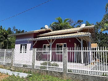 Casa em leilão - Rua João Manoel Delfino, 219 - São João do Itaperiú/SC - Banco Bradesco S/A | Z21571LOTE005