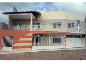 Casa em leilão - Rua Menezes Pimentel, 34 - Santa Quitéria/CE - Banco Bradesco S/A | Z22179LOTE003