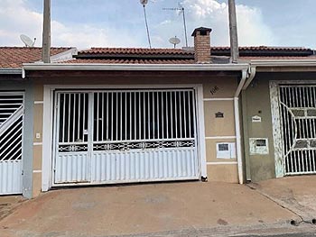 Casa em leilão - Rua Lazaro Guedes Pinto, 106 - Elias Fausto/SP - Banco Santander Brasil S/A | Z23098LOTE015