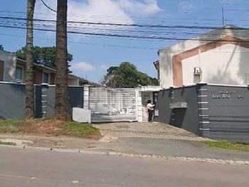 Casa em leilão - Rua José Manoel Voluz, 1080 - Curitiba/PR - Itaú Unibanco S/A | Z23042LOTE007
