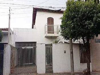 Casa em leilão - Rua Othogamiz Luiz Arantes, 2332 - Votuporanga/SP - Banco Santander Brasil S/A | Z23468LOTE004