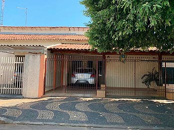 Casa em leilão - Avenida Washington Luiz, 887 - Guararapes/SP - Banco Santander Brasil S/A | Z23816LOTE012