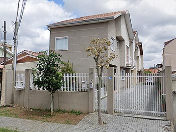 Casa em leilão - Rua Theóphilo Mansur, 210 - Curitiba/PR - Bari Securitizadora S/A | Z24015LOTE004