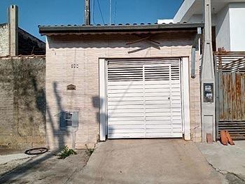 Casa em leilão - Rua Gilberto Moraes César, 209 - Pindamonhangaba/SP - Banco Santander Brasil S/A | Z24167LOTE023