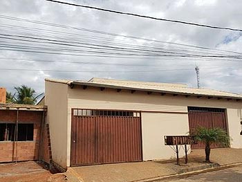 Casa em leilão - Rua João Luiz Prado, 120 e 126 - Uberlândia/MG - Tribanco S/A | Z24261LOTE002