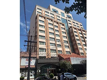 Apartamento em leilão - Rua Os Dezoito do Forte, 1938 - Caxias do Sul/RS - Rodobens Administradora de Consórcios Ltda | Z24498LOTE006