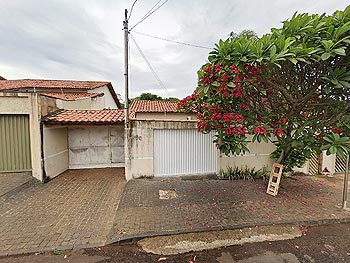 Casa em leilão - Rua das Acácias, 60 - Uberlândia/MG - Banco Bradesco S/A | Z24461LOTE024