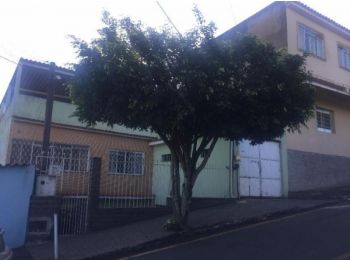 Casa em leilão - Rua Cruzeiro do Sul, 317 - Volta Redonda/RJ - Banco Santander Brasil S/A | Z24542LOTE042