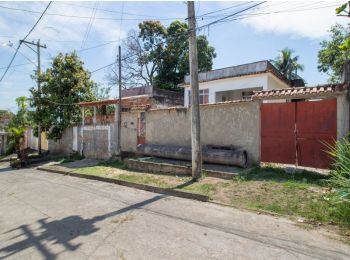 Casa em leilão - Rua Xingu, 115 - São Gonçalo/RJ - Banco Santander Brasil S/A | Z24542LOTE039