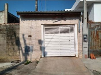 Casa em leilão - Rua Gilberto Moraes César, 209 - Pindamonhangaba/SP - Banco Santander Brasil S/A | Z24692LOTE008
