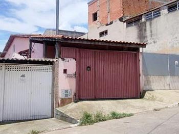 Casa em leilão - Rua Santa Amélia, 34 - Itapecerica da Serra/SP - Banco Santander Brasil S/A | Z24860LOTE014
