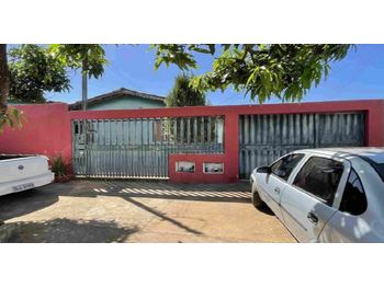 Casa em leilão - Rua 35, 84 - Trindade/GO - Banco Bradesco S/A | Z25948