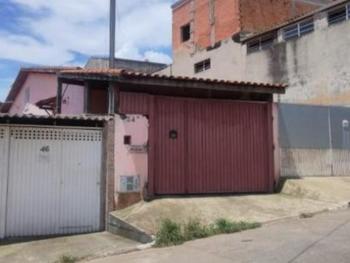 Casa em leilão - Rua Santa Amélia, 34 - Itapecerica da Serra/SP - Banco Santander Brasil S/A | Z25868LOTE007