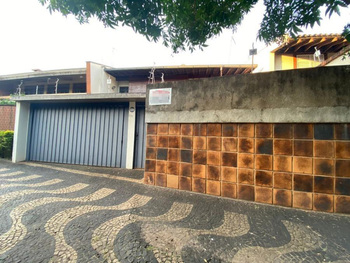Casa em leilão - Avenida Dona Renata, 110 - Araras/SP - Banco Santander Brasil S/A | Z25868LOTE013