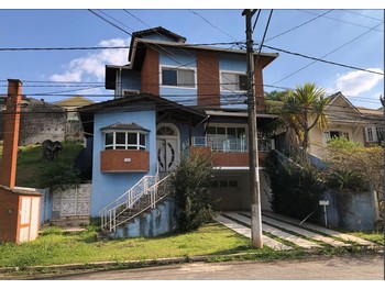 Casa em leilão - Rua Diogo Fredi Frichman, 183 - Cotia/SP - Bari Companhia Hipotecária | Z26122