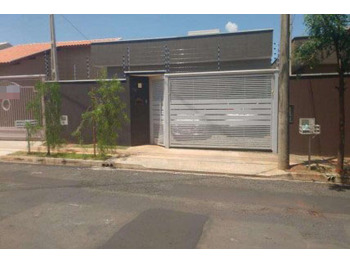 Casa em leilão - Rua João de Oliveira Martins Alves, 2.100 - São José do Rio Preto/SP - Banco Bari de Investimentos e Financiamentos S/A | Z26043