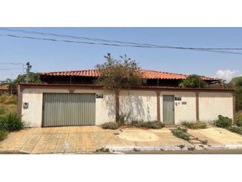 Casa em leilão - Rua R-2, s/nº  - Bela Vista de Goiás/GO - Banco Bradesco S/A | Z26205