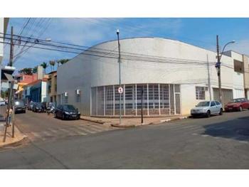 Prédio Comercial em leilão - Rua Artur Bernardes, 396 - Pratápolis/MG - Itaú Unibanco S/A  | Z26497