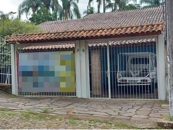 Casa em leilão - Rua Doutor Egydio Michaelsen, 96 - Porto Alegre/RS - Banco Santander Brasil S/A | Z26662