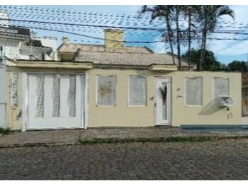 Casa em leilão - Rua Vereador João Praxedes Teixeira, 118 - Tubarão/SC - Banco Pan S/A | Z26859