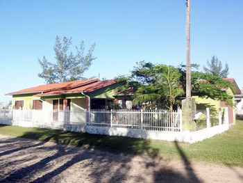 Casa em leilão - Rua T, 13 - Balneário Arroio do Silva/SC - Banco Pan S/A | Z27093