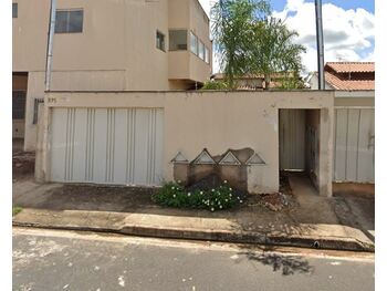 Casa em leilão - Rua Hamburgo, 225 - Uberlândia/MG - Bari Companhia Hipotecária | Z27084