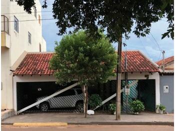 Casa em leilão - Rua Ligia Fagundes Teles, s/nº - Rondonópolis/MT - Banco Daycoval S/A | Z27220