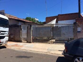 Casa em leilão - Rua Carlos Rauter, 293 - Leme/SP - Banco Santander Brasil S/A | Z27289