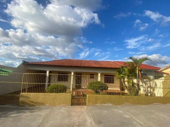 Casa em leilão - Rua Marquês dos Campos do Mourão, 495 - Goioerê/PR - Banco Santander Brasil S/A | Z27788