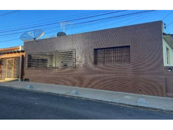 Casa em leilão - Praça Padre Mariano, 46 - Rio Verde/GO - Banco Bradesco S/A | Z27681