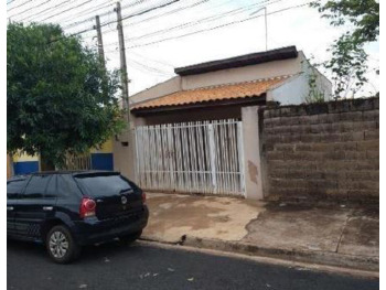 Casa em leilão - Rua Expedicionário Francisco Rodrigues de Almeida, 53 - Jardinópolis/SP - Banco Santander Brasil S/A | Z27438