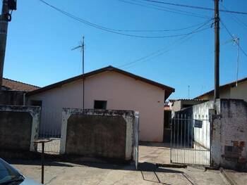 Casa em leilão - Rua Ulisses Cabral Alves de Oliveira, 120 - Jaboticabal/SP - Banco Santander Brasil S/A | Z27948